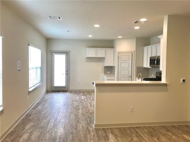 Photo - 10408 Fulton Ave