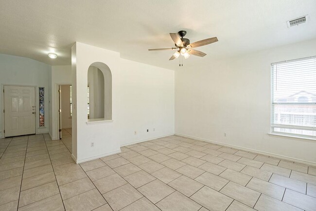 Photo - 1016 Tom Seaver Pl