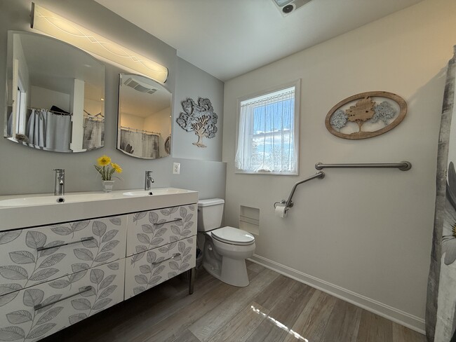 Photo - 11614 Bonaparte Ave