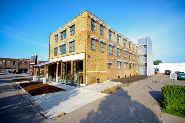 8 7th Street Flats Building - 8 7th Street Flats Apartments Unit 207