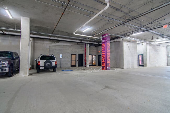 Photo - 701 Richmond Ave Unit SI ID1335748P