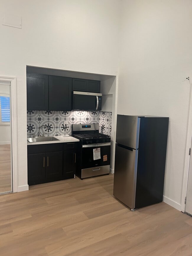 Photo - 13185 Don Julian Rd Unit #3 Studio