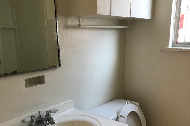 Photo - 1237 N Detroit St Unidad 1239-3