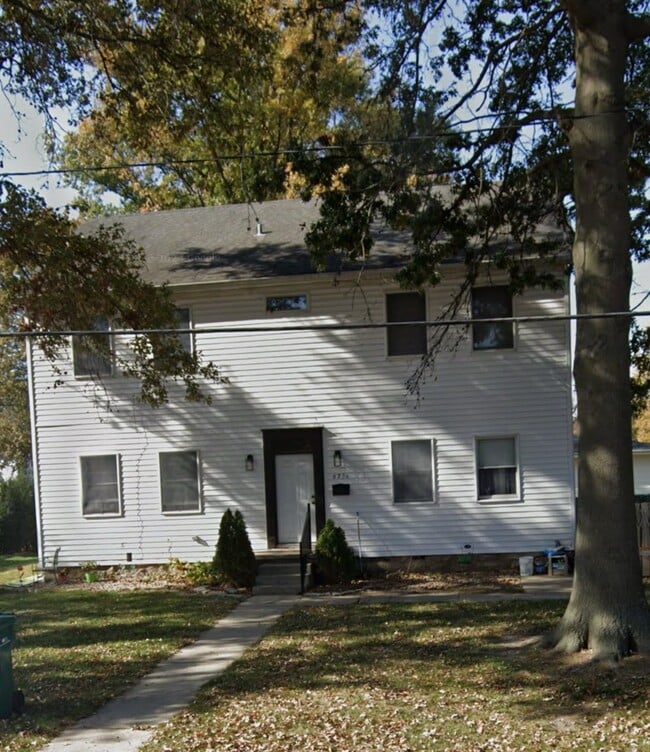 Photo - 675 N Chestnut St