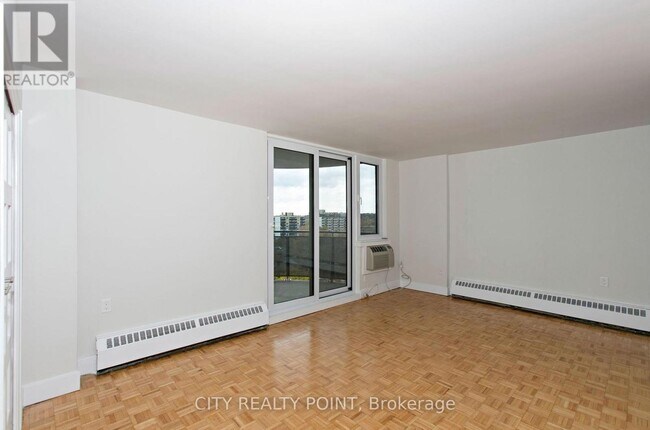Photo - 485 Huron St Unit 204