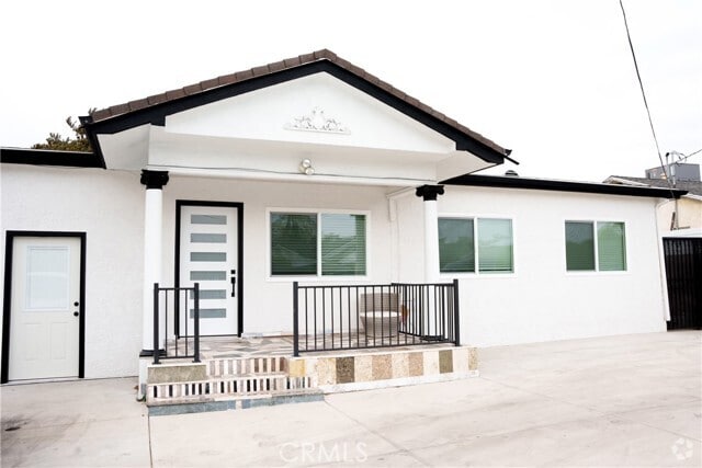 Building Photo - 6657 Varna Ave Rental