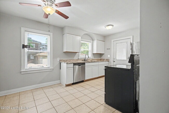 Building Photo - 4411 Southern Pkwy Unit 1