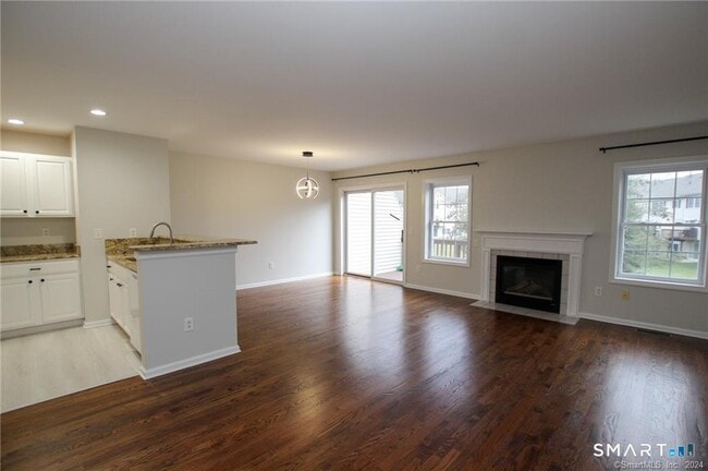 Photo - 303 Larson Dr Unit 303