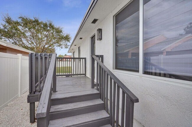 Photo - 229 SW 1st Ave