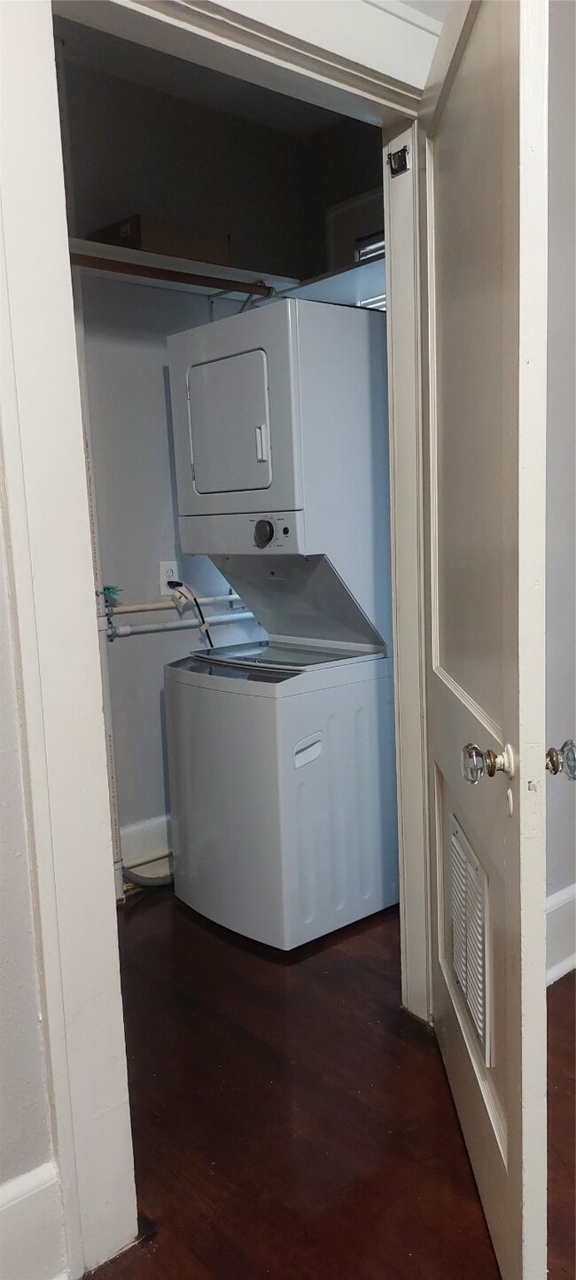 Building Photo - 3717 Audubon Pl Unit 1