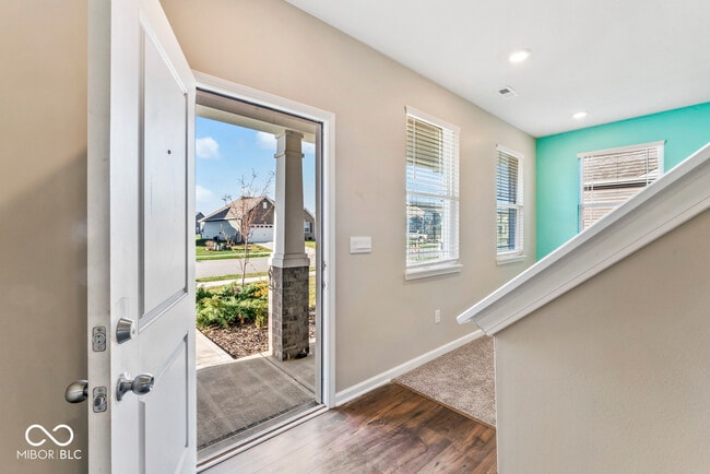 Photo - 6874 Nottingham Ln