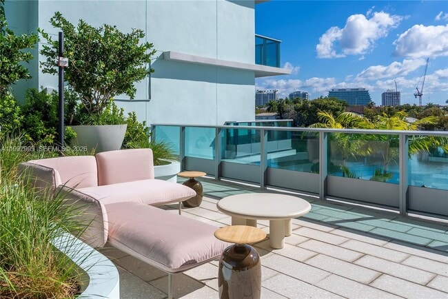 Photo - 9201 E Bay Harbor Dr Unit 302