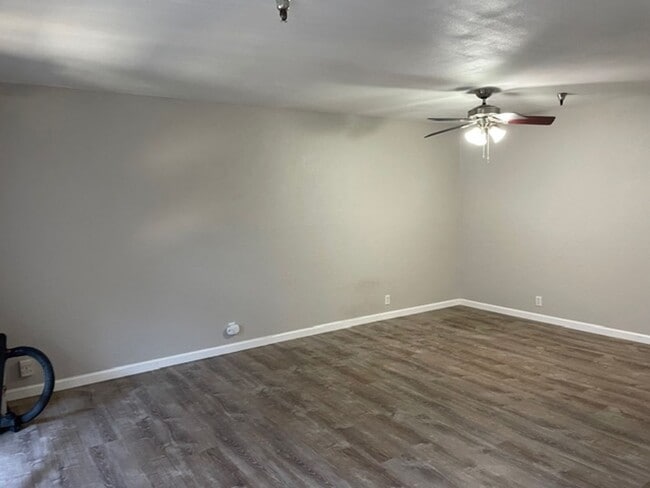 Photo - 55 Stenner St