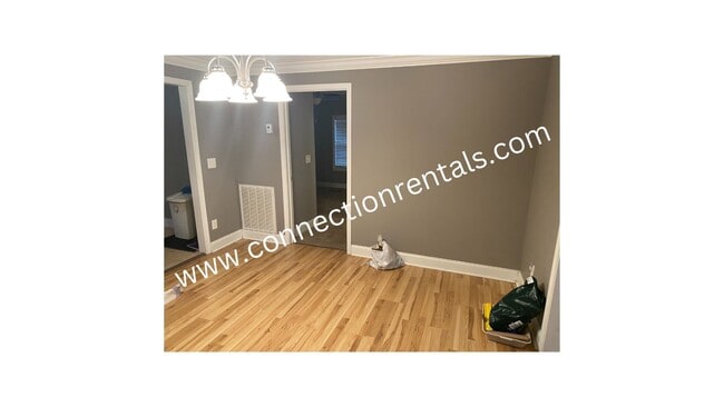 Photo - 138 Maresca Dr NE