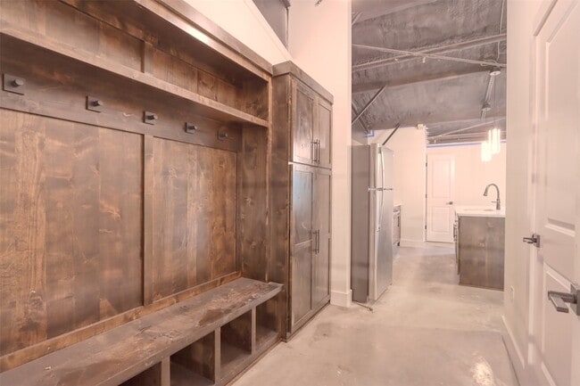 Photo - 301 W Main St