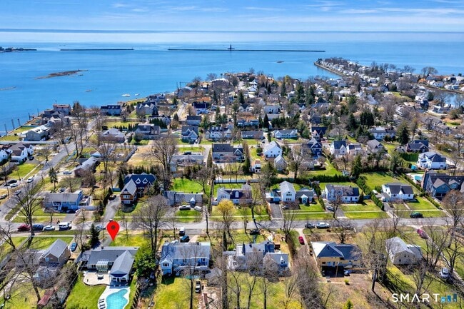 Building Photo - 58 Davenport Dr