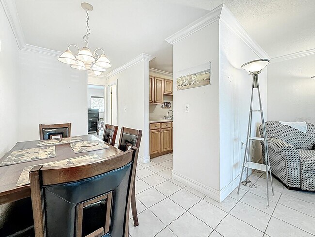 Photo - 8425 112th St N