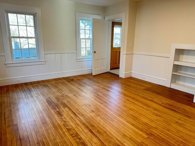 51 Cabot Ln