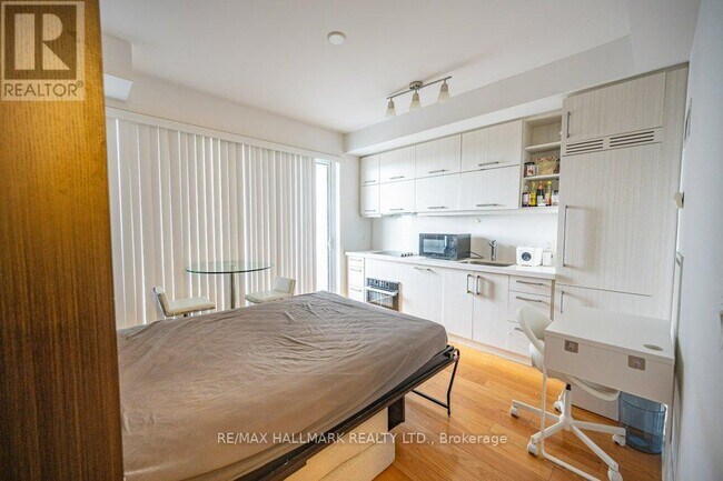 Photo - 1080 Bay St. Unit 1507
