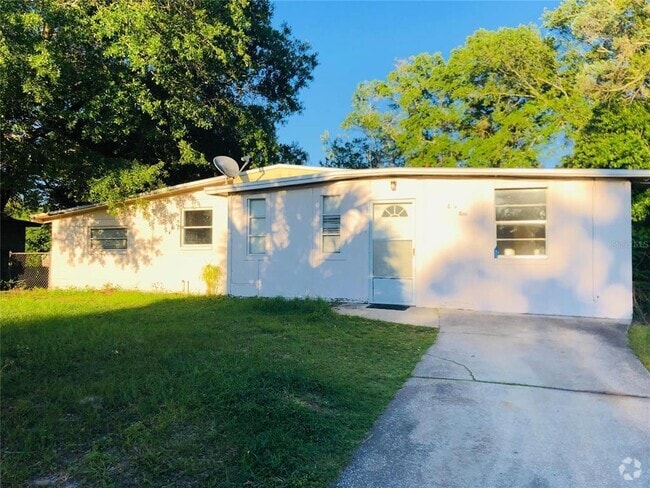 Building Photo - 210 Lee Dr Rental