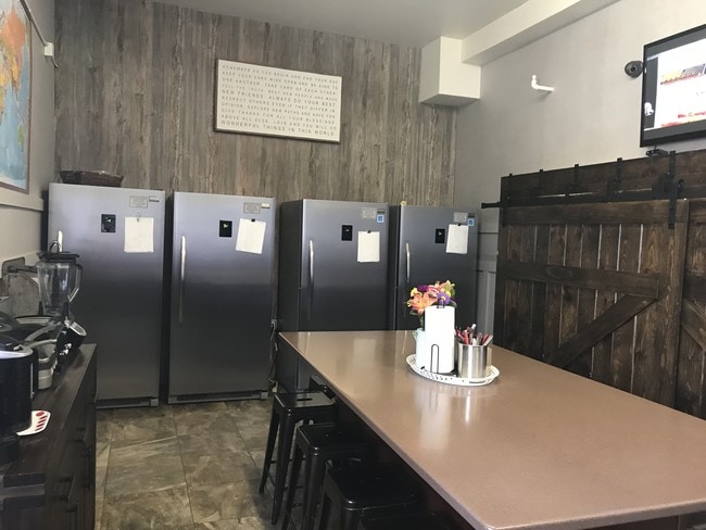 Community Kitchen - 101 Center E St Unit 405