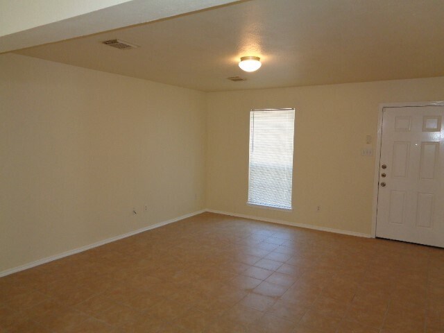 Photo - 1838 Strongs Ct