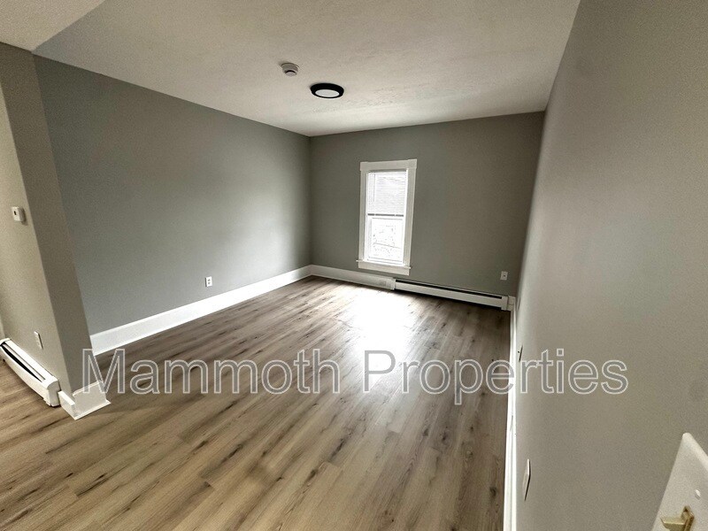 Photo - 330 Lowell St Unit 3F