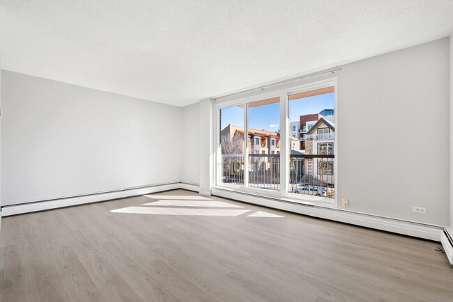 Photo - 932 1st Ave NW