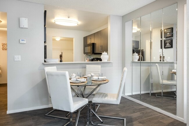 Boulevard at 4201 Apartments