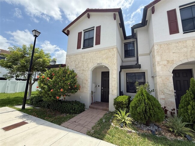 Photo - 10623 West 33rd Ct House