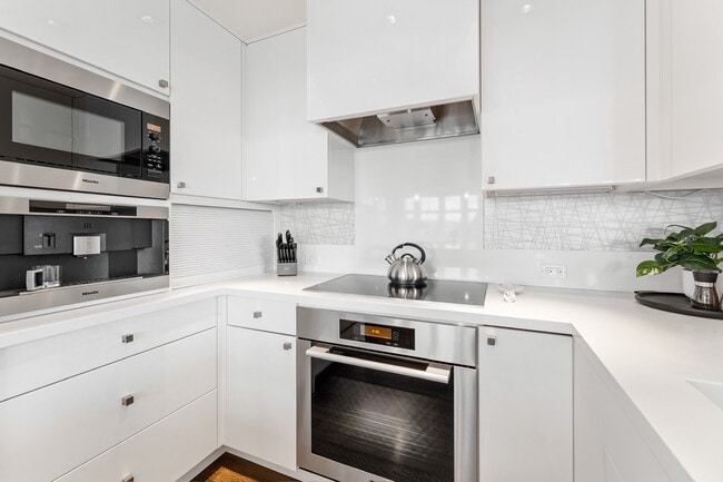 Photo - 305 SW Montgomery St