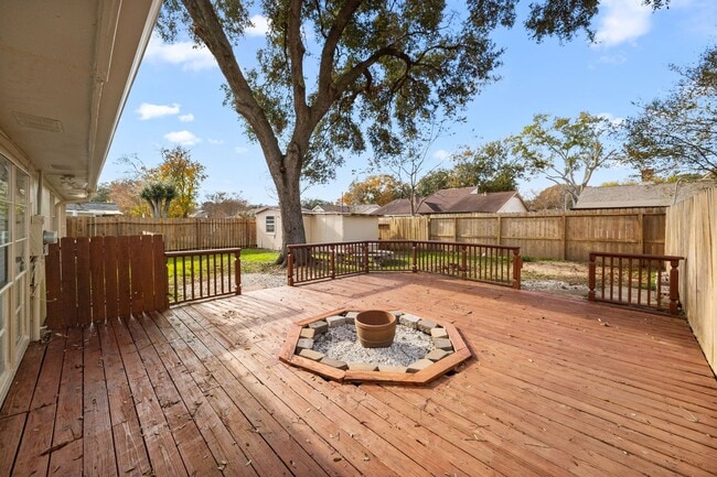 Photo - 1014 Three Forks Dr