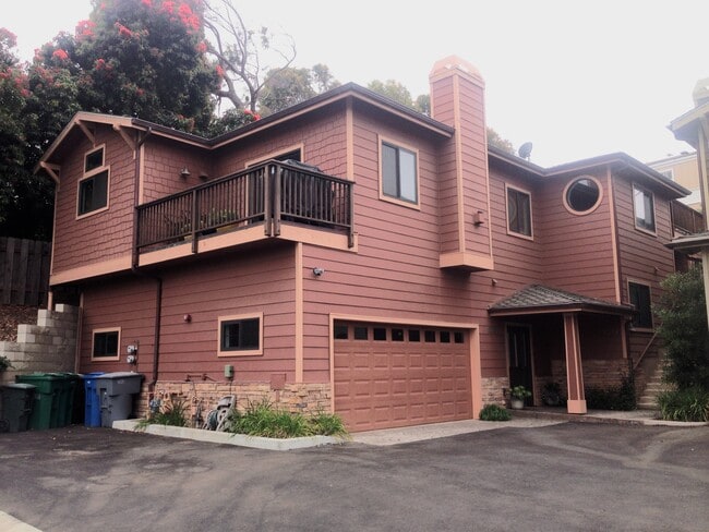 Photo - 1215 Main St Townhome