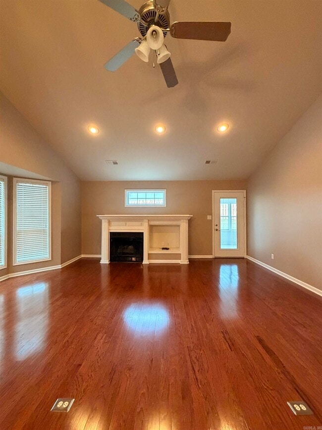 Photo - 31 Enclave Cir