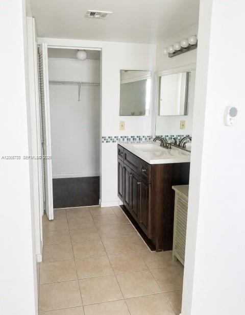 Photo - 9901 Westview Dr Unit 315