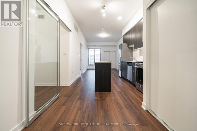 Photo - 2433 Dufferin St Unit 505