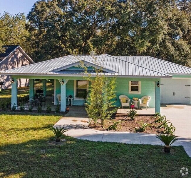 Building Photo - The Key West in Central Florida Rental