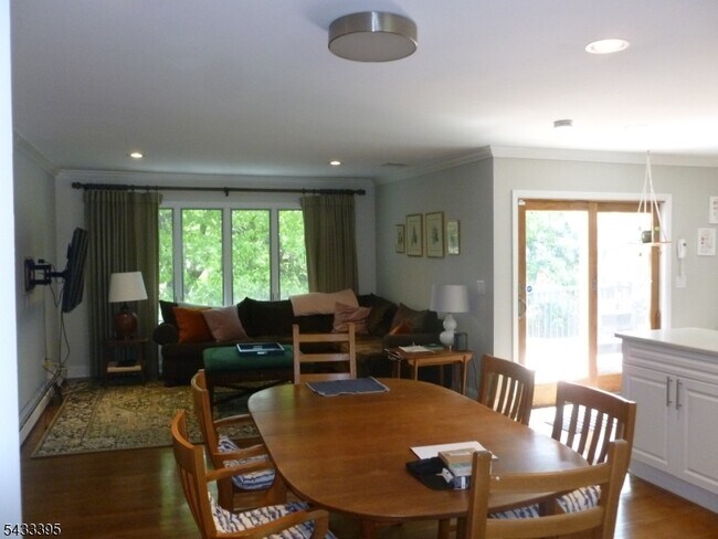 Photo - 48 Woodmont Rd