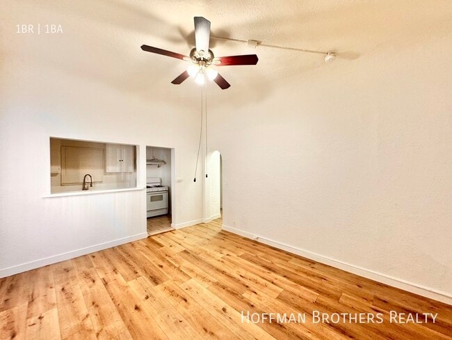 Building Photo - 739 Normandie Ave