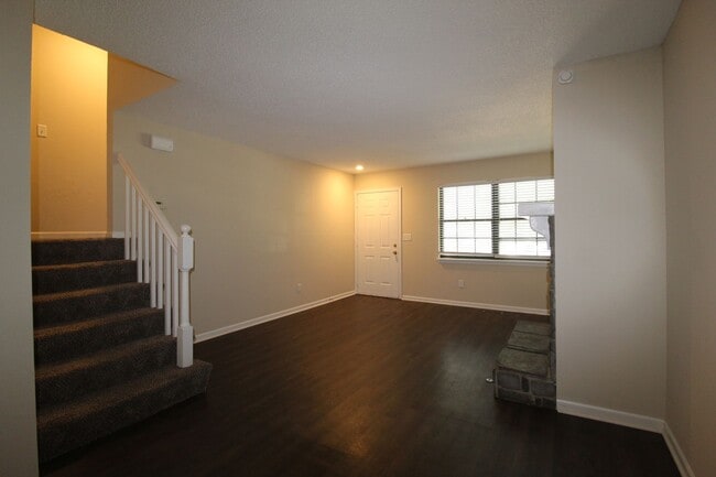 Photo - Updated 3 Bedroom 2 Bath Duplex in Olathe