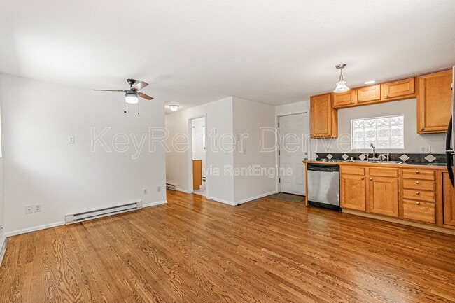Photo - 3713 Wolff St
