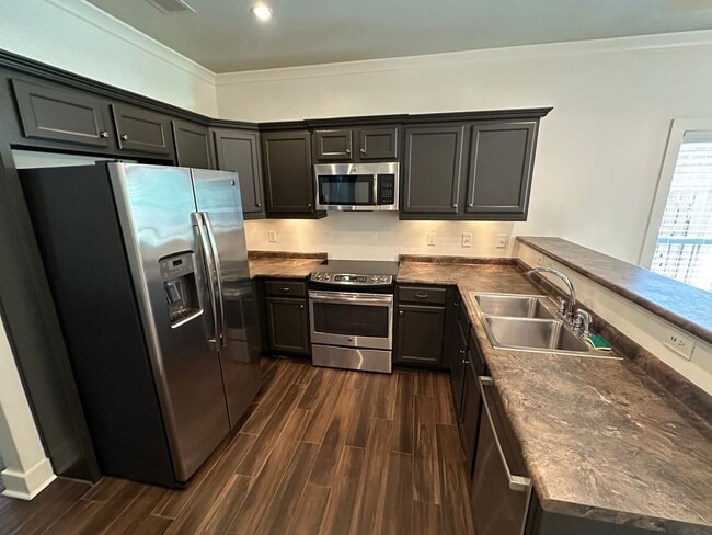 Photo - 358 Kingston Cir