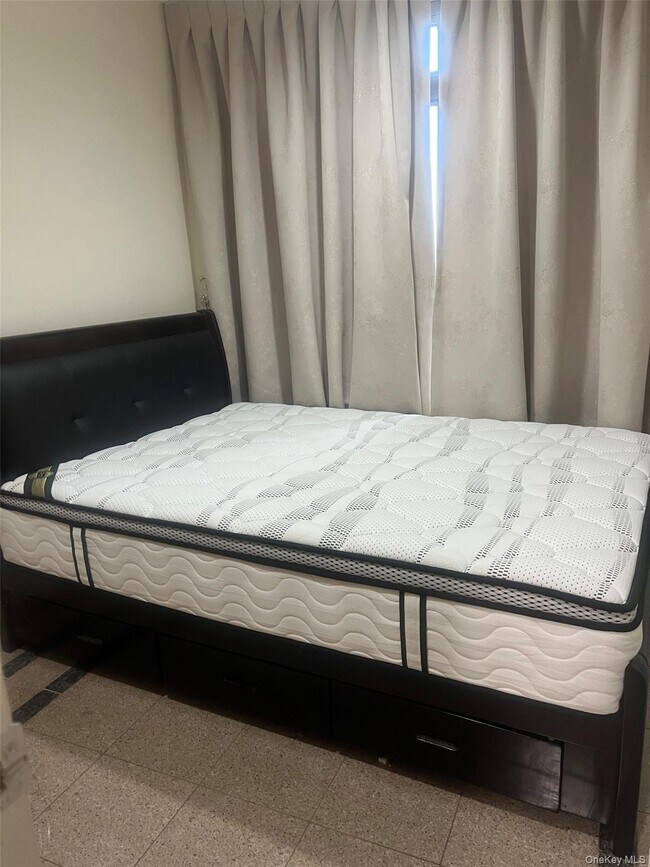 Photo - 35-21 Farrington St Unit 2FL