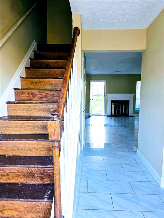 Photo - 4672 Longman Way