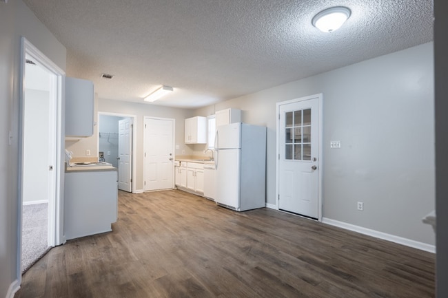 Photo - 2572 Marathon Dr