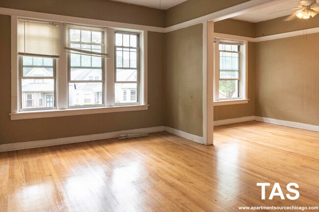 Photo - 5109 N Winchester Ave Unidad 2