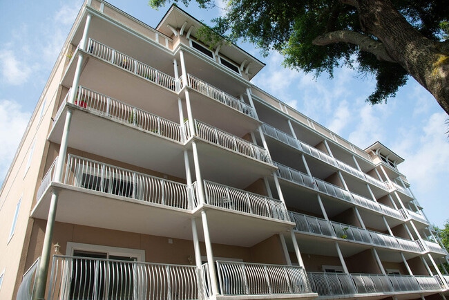 Photo - 113 Brooks St SE Unidad 206