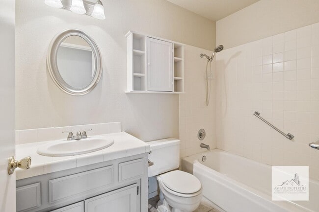 Photo - 3426 W Dovewood Ave