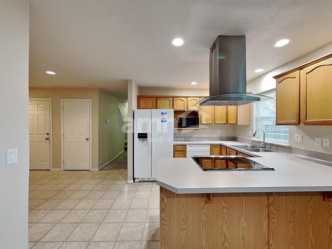 Photo - 2285 NW McGarey Dr