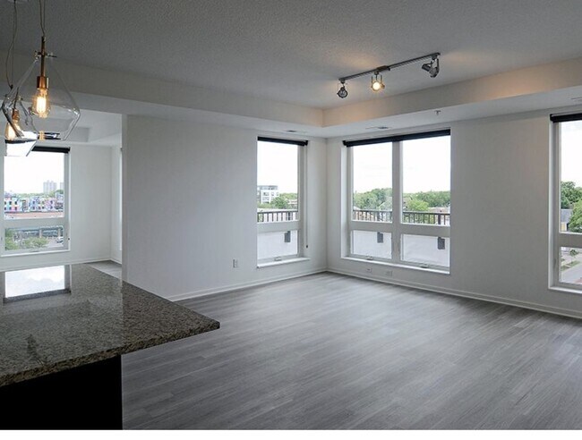 Laguna Apartments